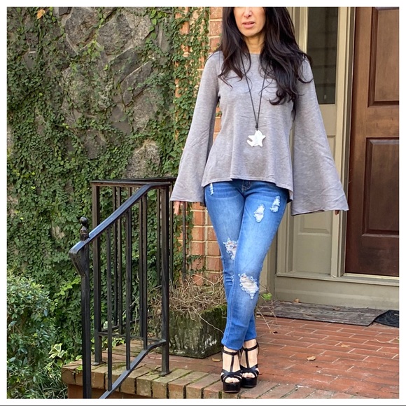 ✨PARIS✨Beautiful Bell Sleeves Tie Back Sweater - Picture 6 of 7